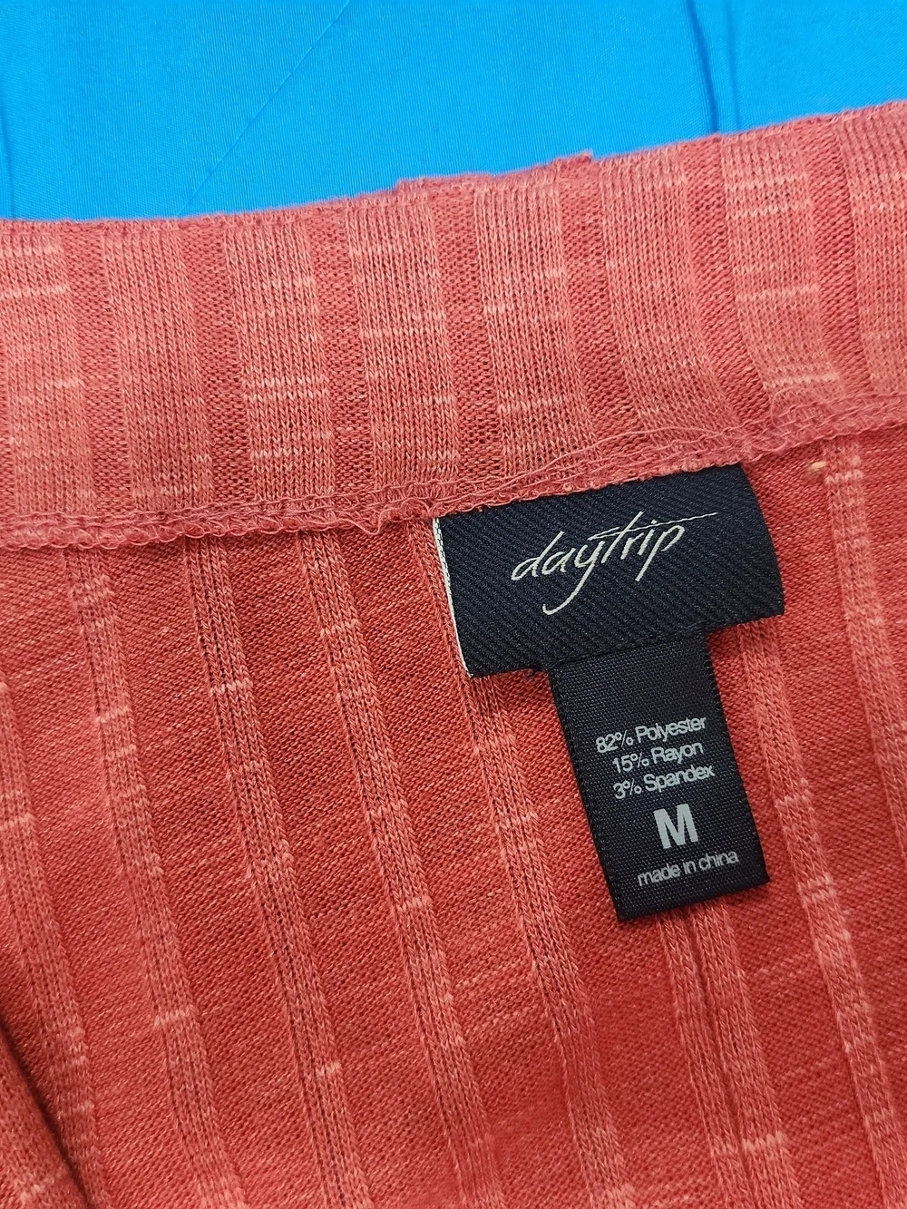 Daytrip Rust Red Ribbed Wrap Top - Picture 2 of 3